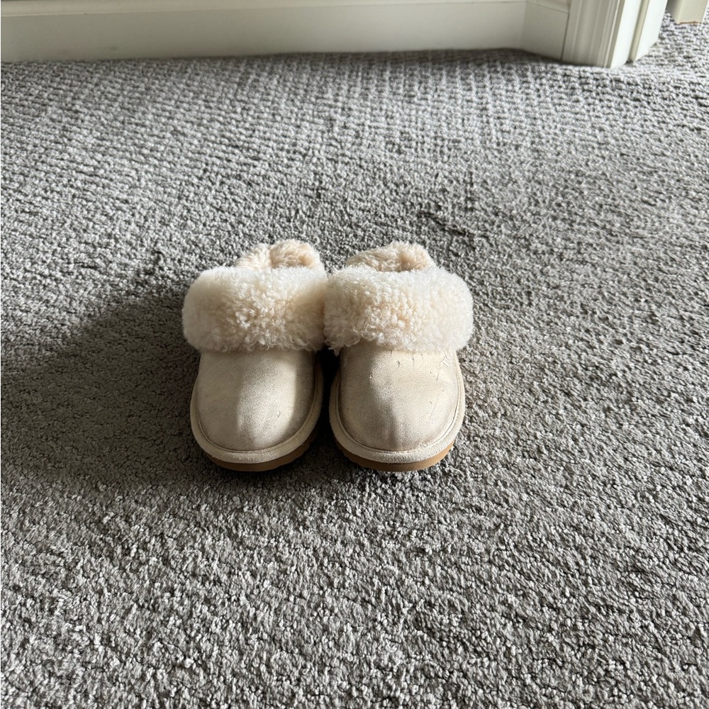 UGG Kids Slippers in Cream